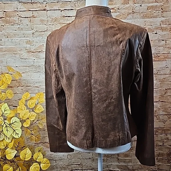 VINTAGE ARMANI COLLEZIONE BROWN DISTRESSED LEATHER ZIP-UP JACKET - Picture 7 of 16
